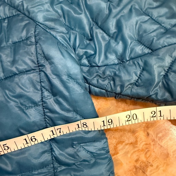 Patagonia Womens Nano Puff Hooded Jacket Blue Insulated Quilted Zip Pockets M - Picture 4 of 5